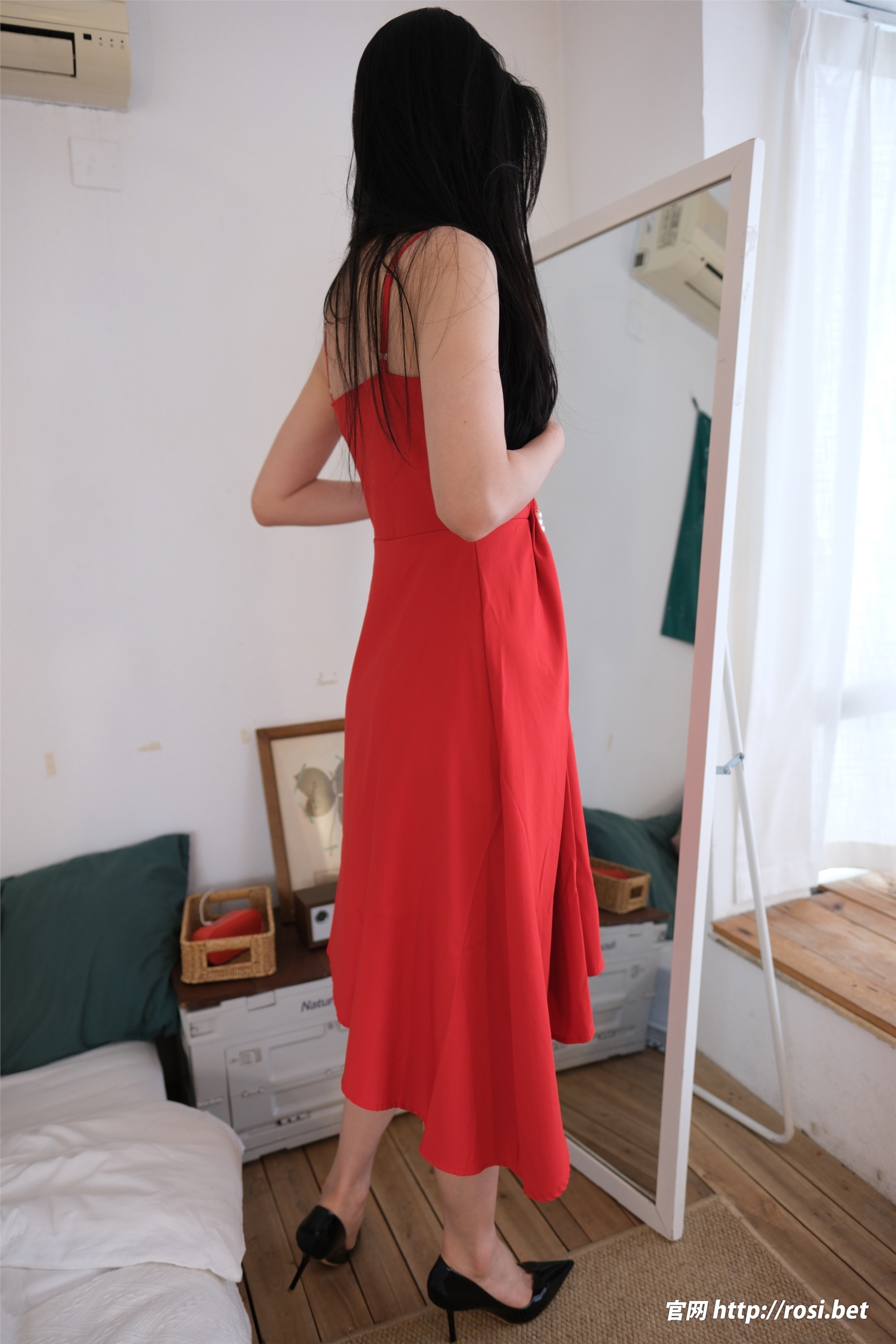 ROSI写真 2025.11.09 NO.5088